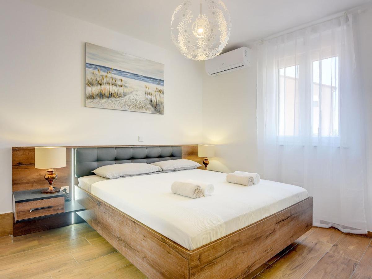 Villa Noemi By Interhome Liznjan Bagian luar foto