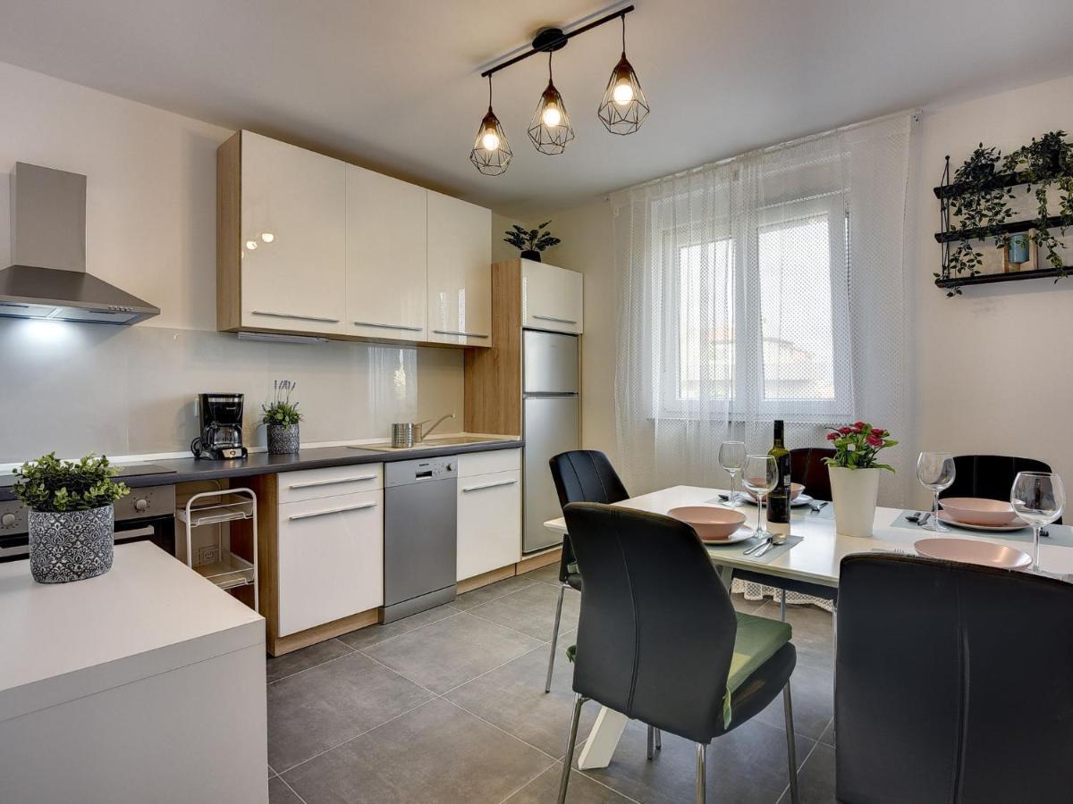 Villa Noemi By Interhome Liznjan Bagian luar foto
