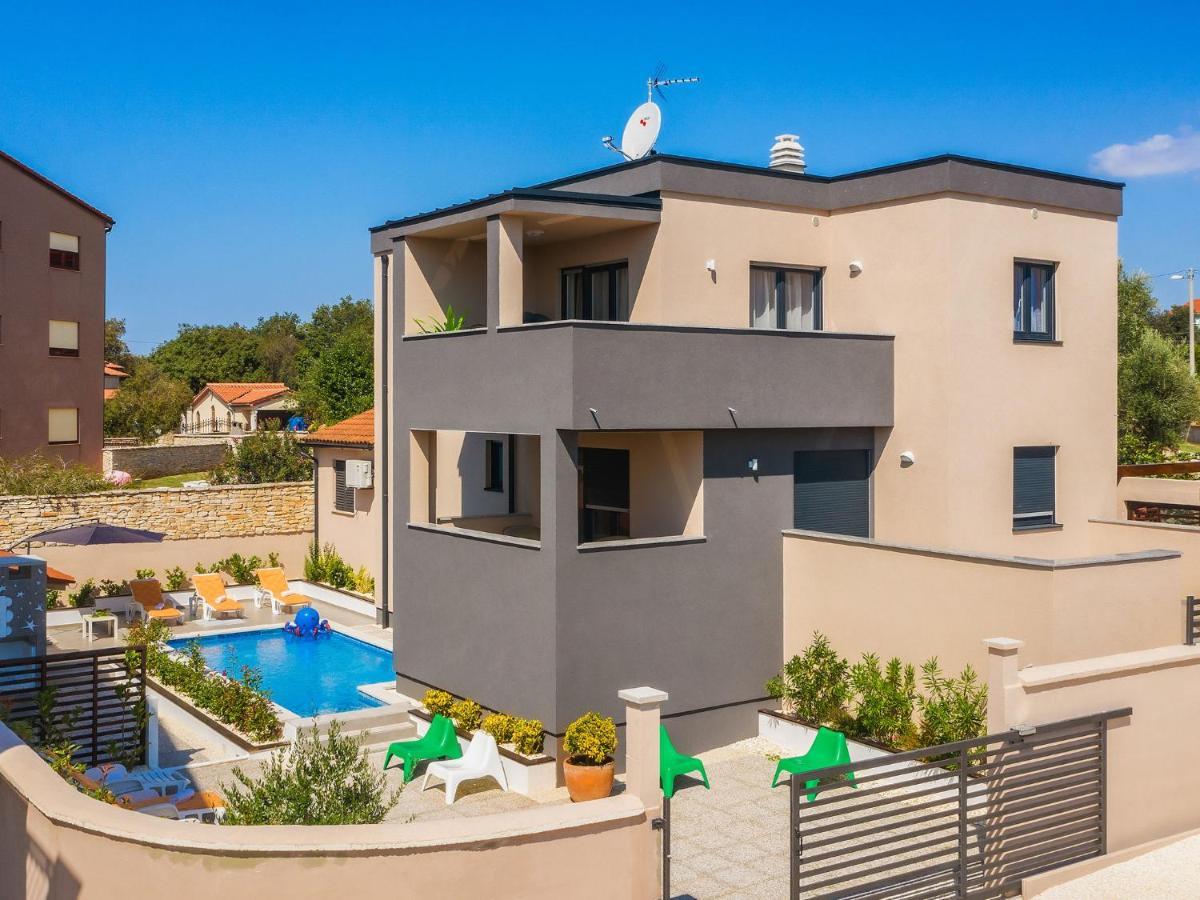 Villa Noemi By Interhome Liznjan Bagian luar foto