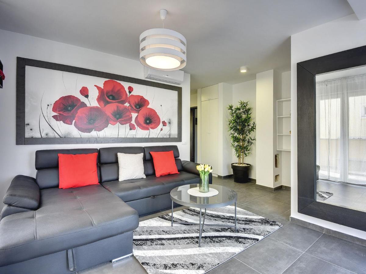 Villa Noemi By Interhome Liznjan Bagian luar foto