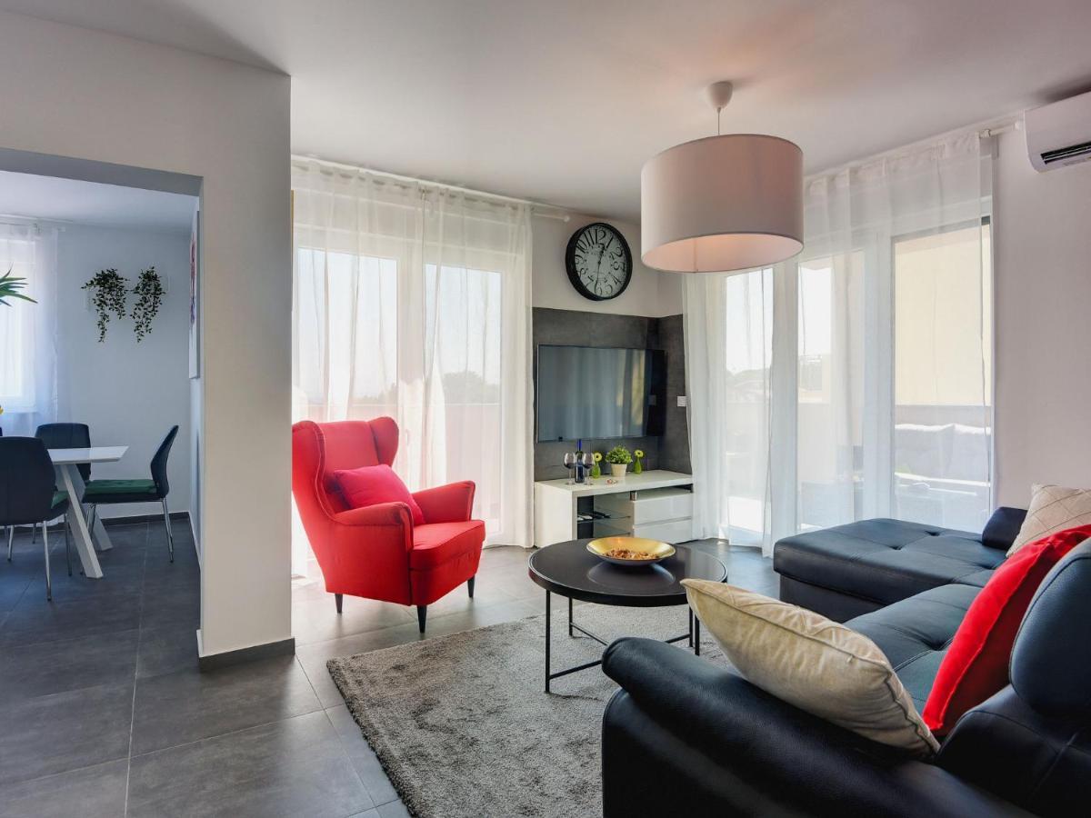 Villa Noemi By Interhome Liznjan Bagian luar foto