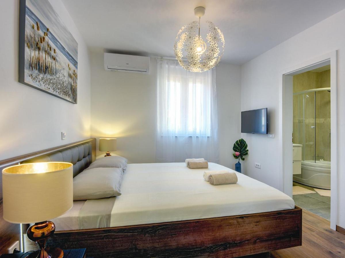 Villa Noemi By Interhome Liznjan Bagian luar foto