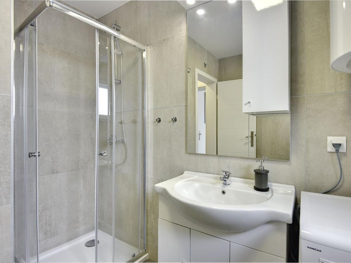 Villa Noemi By Interhome Liznjan Bagian luar foto